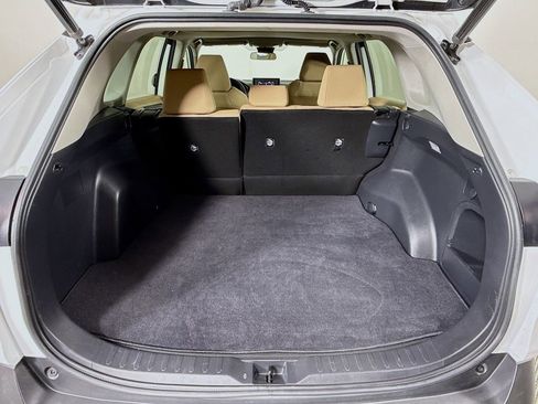 Used 2021 Toyota RAV4 XLE w/ Convenience Package image 25