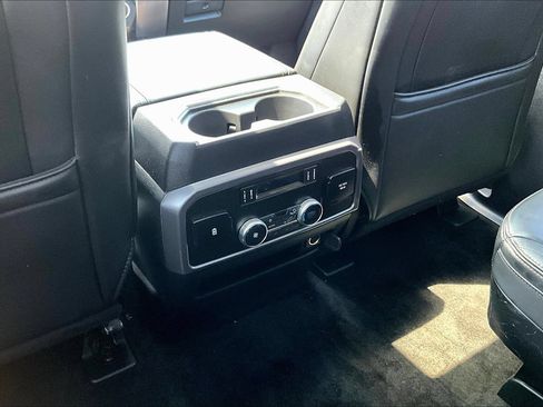Used 2018 Ford Expedition Platinum AWD/4WD image 11