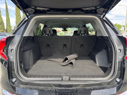 Used 2020 GMC Terrain SLT image 20