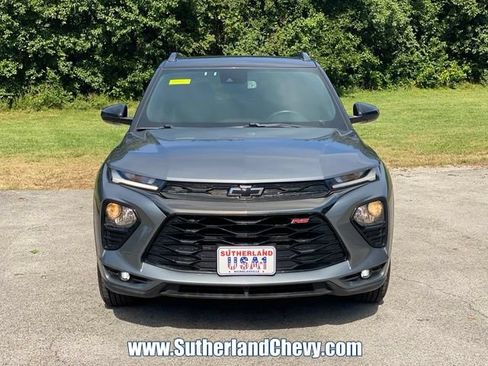 Used 2021 Chevrolet TrailBlazer RS w/ Convenience Package FWD image 2