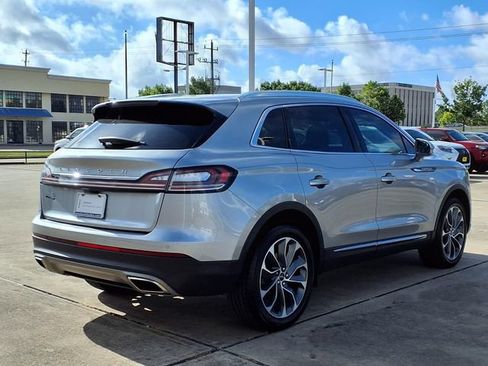 Used 2023 Lincoln Nautilus Reserve FWD image 2