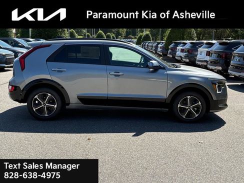 New 2025 Kia Niro SX image 6