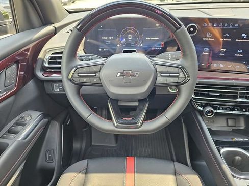 New 2025 Chevrolet Traverse RS w/ LPO, Floor Liner Package image 30