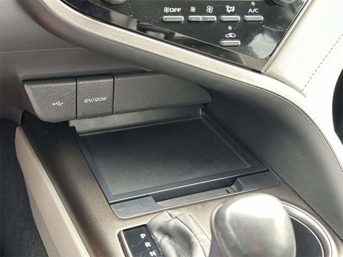 Certified 2023 Toyota Camry SE image 6