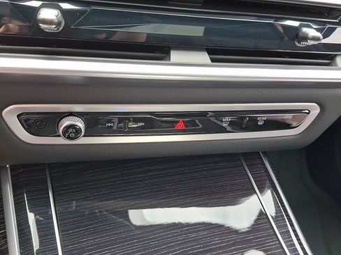 Used 2025 BMW X7 M60i w/ Executive Package AWD/4WD image 23
