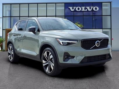 Used 2025 Volvo XC40 B5 Ultra