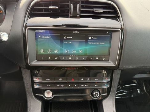 Used 2020 Jaguar F-PACE Prestige image 21