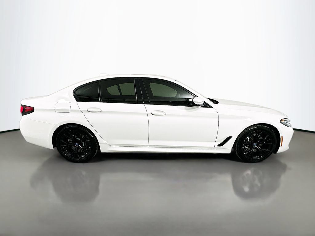 Used 2022 BMW 540i xDrive w/ Executive Package AWD/4WD image 4