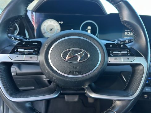 Used 2023 Hyundai Elantra SEL w/ Convenience Package image 13