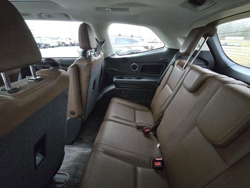 Used 2022 Subaru Ascent Touring image 8