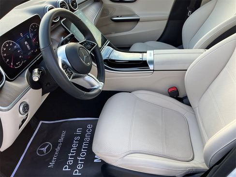 Certified 2025 Mercedes-Benz C 300 4MATIC Sedan image 9