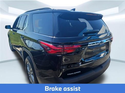 Used 2023 Chevrolet Traverse LT FWD image 5