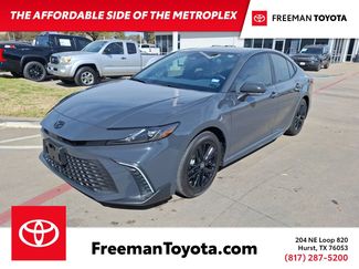 Used 2025 Toyota Camry SE video 1