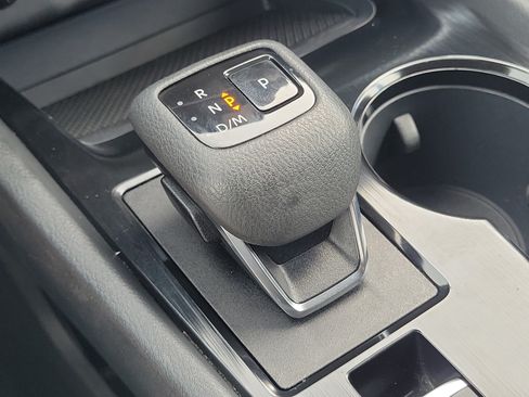 Used 2025 Nissan Rogue SV FWD image 26