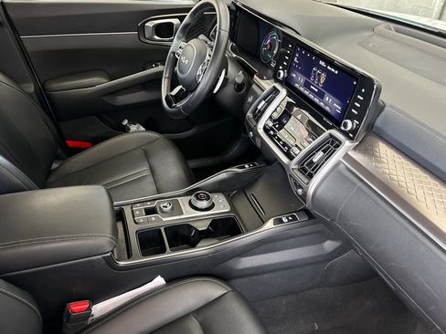 Used 2022 Kia Sorento S FWD image 18