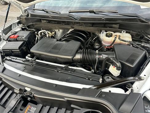 Used 2024 GMC Yukon SLT image 29