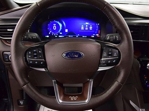 Used 2023 Ford Explorer King Ranch w/ Technology Package image 20