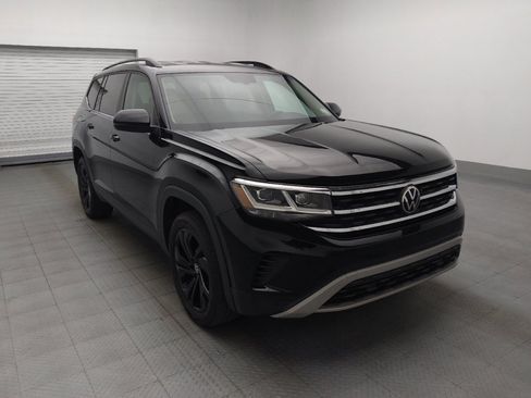 Used 2023 Volkswagen Atlas SE w/ Black Wheel Package FWD image 13