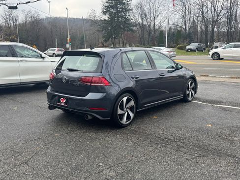 Used 2018 Volkswagen GTI SE w/ SE Leather Package image 5