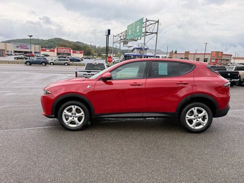 Used 2024 Dodge Hornet GT image 3