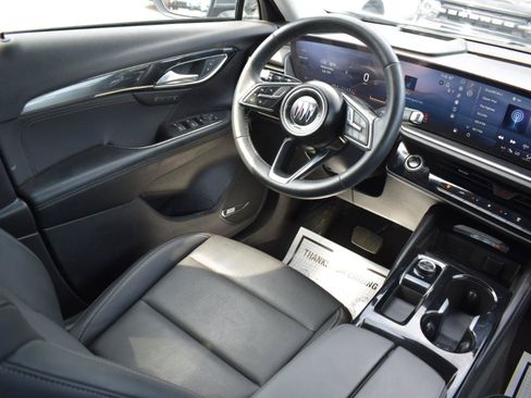 Used 2025 Buick Envision Preferred AWD/4WD image 17