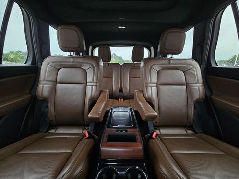 Used 2023 Lincoln Aviator Reserve w/ Equipment Group 201A RWD image 35