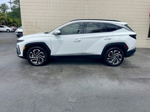 Used 2025 Hyundai Tucson Limited AWD/4WD image 2