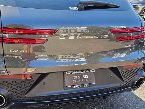 Used 2025 Genesis GV70 3.5T Sport image 25