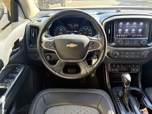 Used 2022 Chevrolet Colorado Z71 w/ Safety Package image 9