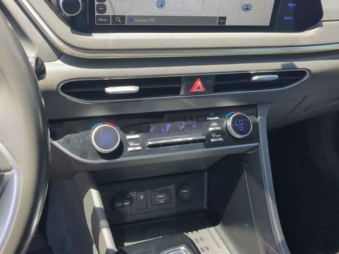 Used 2023 Hyundai Sonata SEL w/ Convenience Package FWD image 18