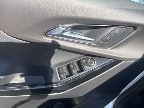 New 2026 Chevrolet Equinox LT w/ Convenience Package II FWD image 25
