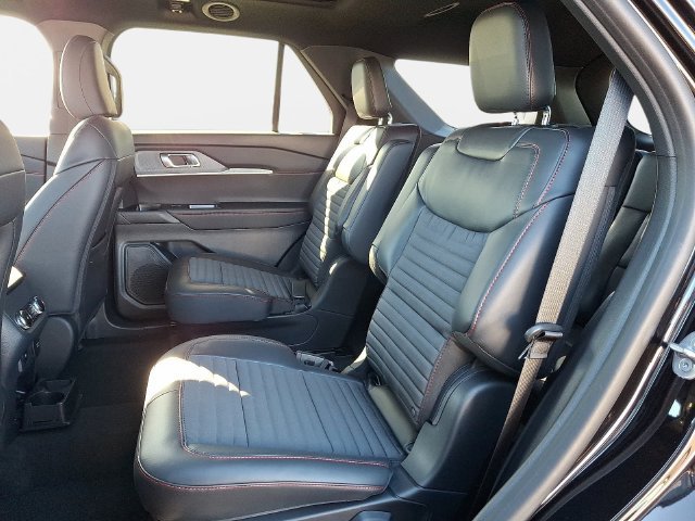 New 2027 Ford Explorer ST-Line w/ Premium Package AWD/4WD image 7