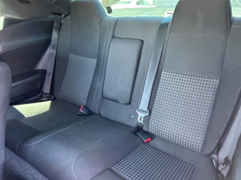 Used 2019 Dodge Challenger R/T w/ Driver Convenience Group RWD image 16