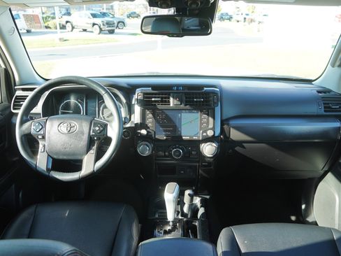 Certified 2022 Toyota 4Runner TRD Off-Road Premium image 28