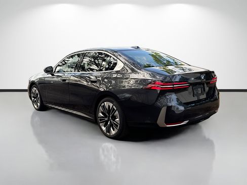 Used 2026 BMW 530i image 5