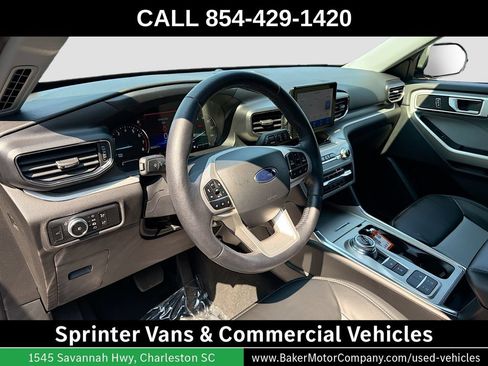 Used 2023 Ford Explorer XLT w/ Equipment Group 202A RWD image 4