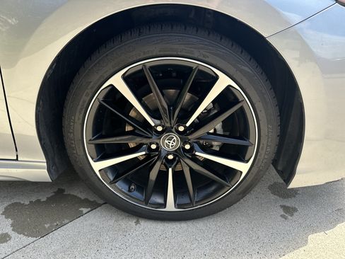 Used 2019 Toyota Camry XSE FWD image 33