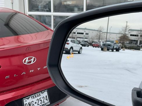 Used 2025 Toyota Tacoma TRD Off-Road image 18