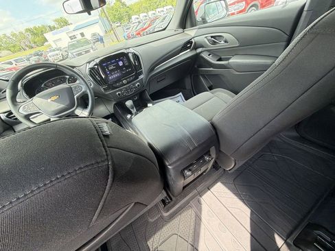 Used 2023 Chevrolet Traverse LT FWD image 26