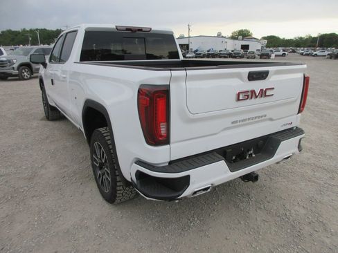 New 2026 GMC Sierra 1500 AT4 w/ AT4 Premium Package AWD/4WD image 9