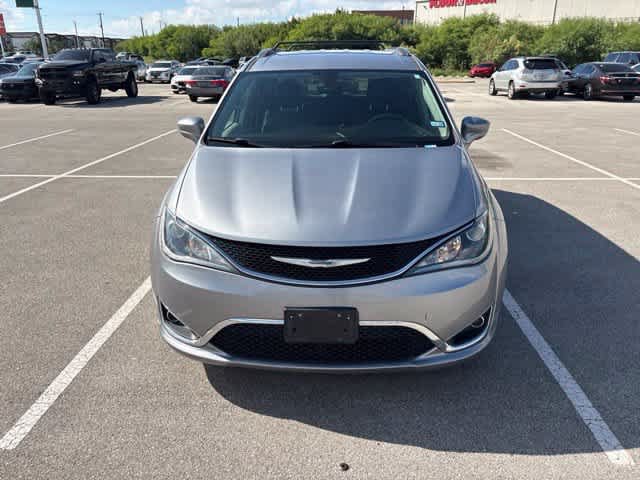 Used 2018 Chrysler Pacifica Touring-L w/ Premium Audio Group FWD image 8
