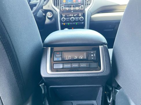 Used 2020 Subaru Ascent Premium w/ Convenience Package AWD/4WD image 24