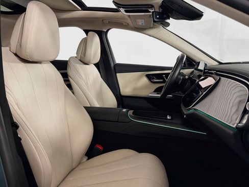 Certified 2024 Mercedes-Benz E 350 4MATIC Sedan image 7