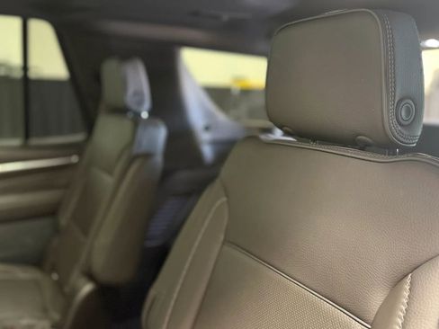 Used 2021 GMC Yukon Denali w/ Denali Premium Package AWD/4WD image 15