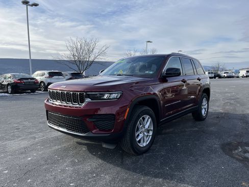 Used 2025 Jeep Grand Cherokee Laredo X w/ Luxury Tech Group I image 8