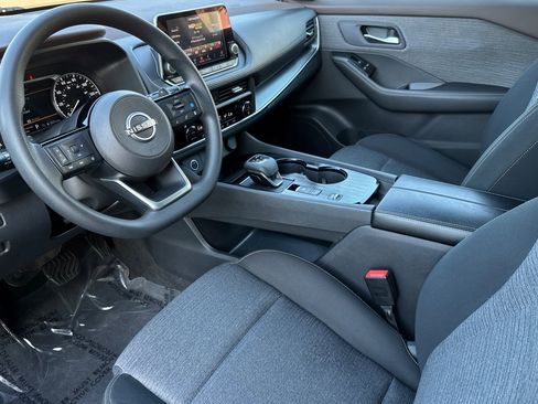 Certified 2023 Nissan Rogue SV image 10