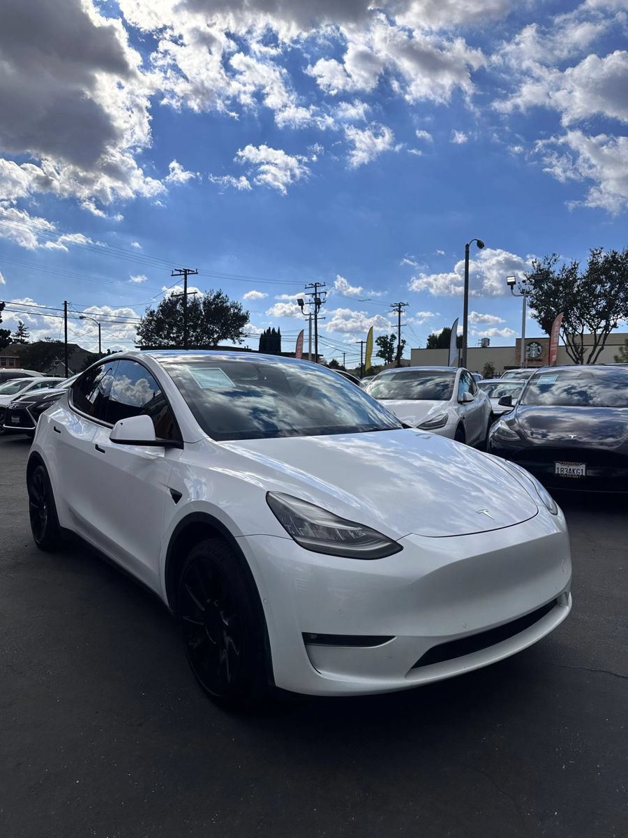 Used 2021 Tesla Model Y 2WD image 3