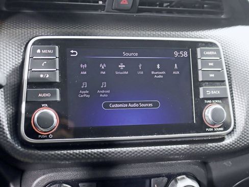 Used 2018 Nissan Kicks SV image 18