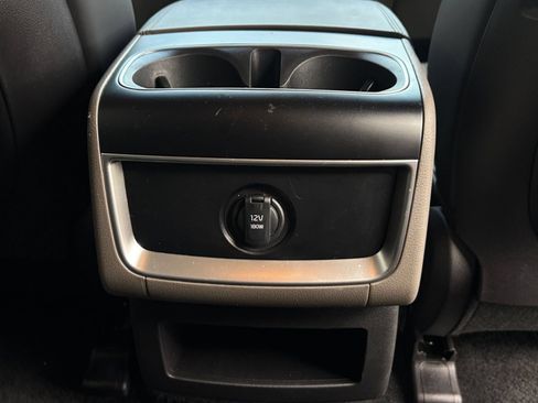 Used 2026 Kia Carnival FWD image 25