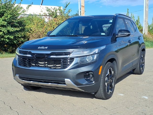 Used 2024 Kia Seltos EX FWD image 2